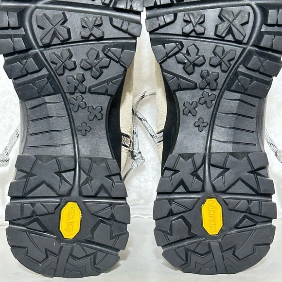 P448. Womens Denise Shimmery Beige Leather Vibram Platform Sneaker Booties EU 36 - Picture 11 of 13